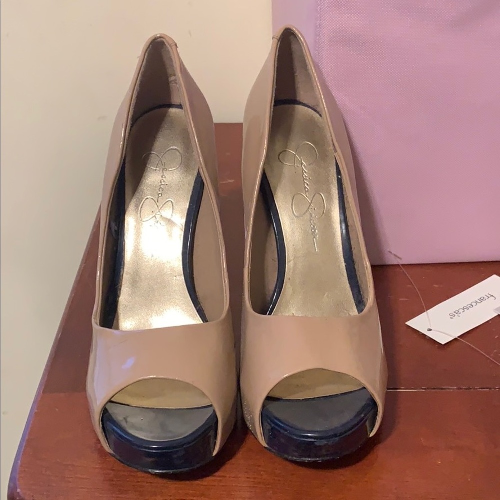 Jessica Simpson nude heels.
